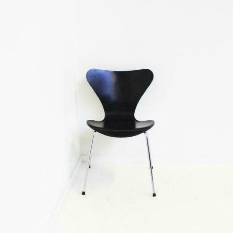 Frits Hansen Vlinderstoel 3107, Series 7, Design stoel Zwart