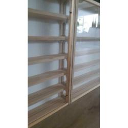 Model trein vitrine H0 breedte 180 cm. Hoogte 60 cm