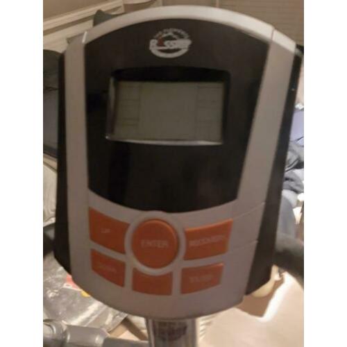 Cross trainer zo goed als nieuw paar keer gebruikt 1