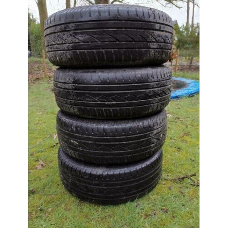 Bmw wielen met runflat banden 205 55 wr 16
