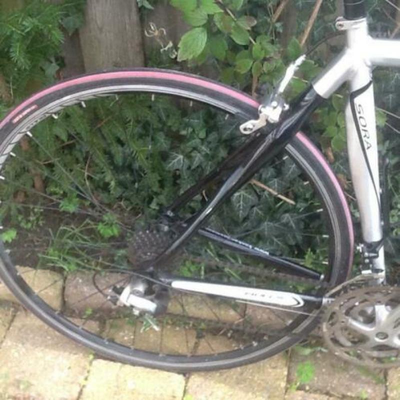 25 inch Bulls race fiets als nieuw volledig nagekeken.