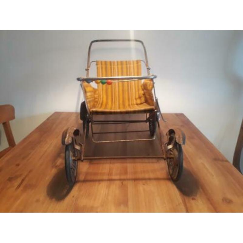 Poppenwagen vintage antiek