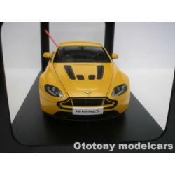 Aston Martin V12 Vantage S 2015 Geel 1/18 Autoart
