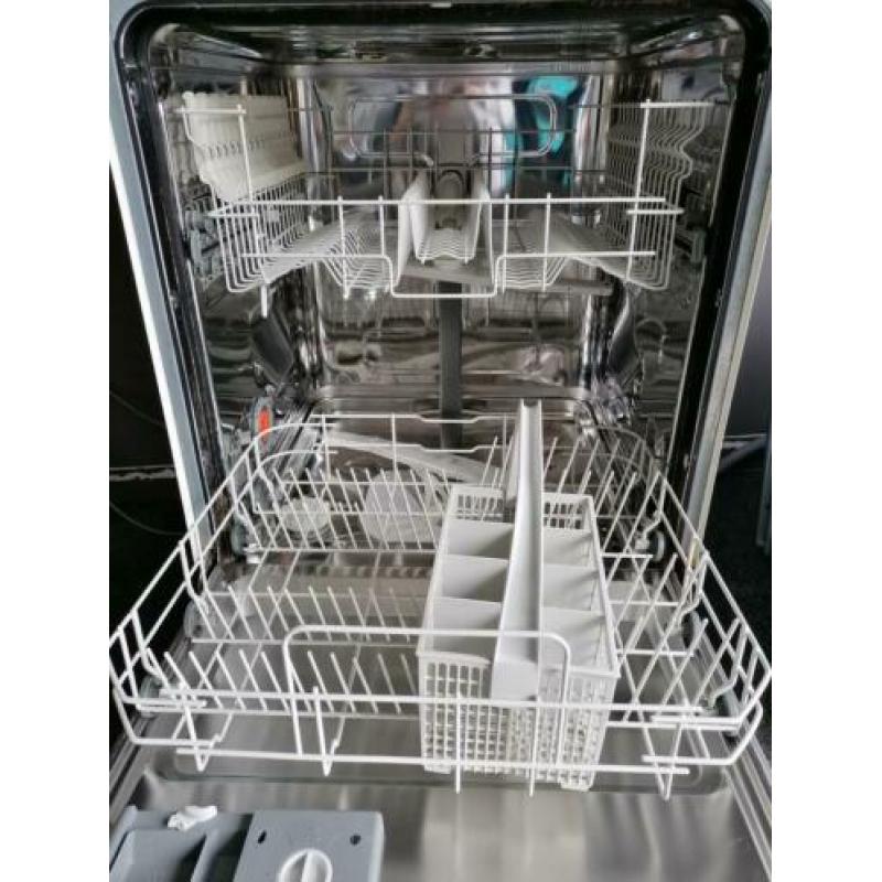 Vaatwasmachine zanussi ZDN121
