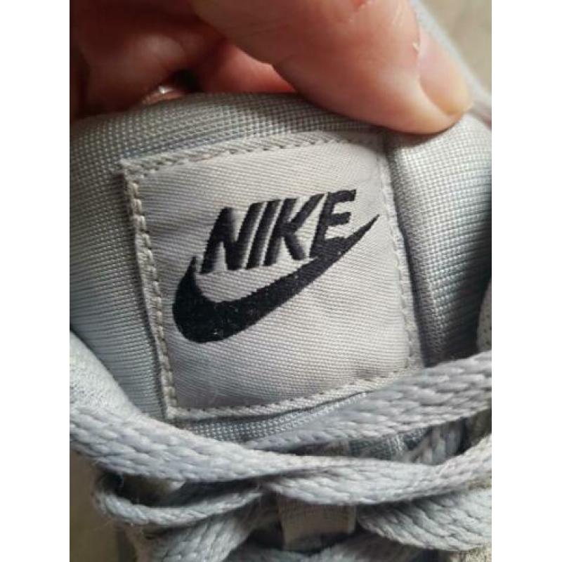 Nike sneakers grijs; maat 40