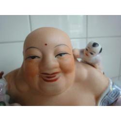 ??happy boeddha met baby's schattig beeldje porselein