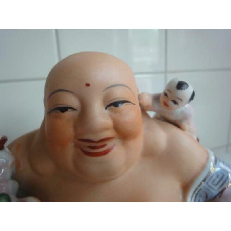 ??happy boeddha met baby's schattig beeldje porselein