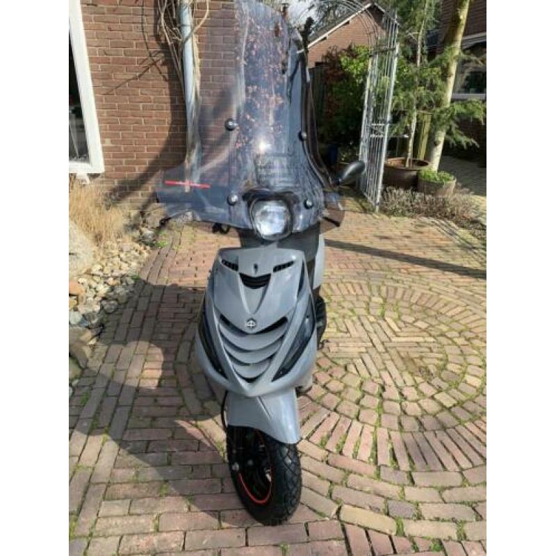 Te koop Piaggio Zip I-Get 2018. Injectie. Blauw kenteken.