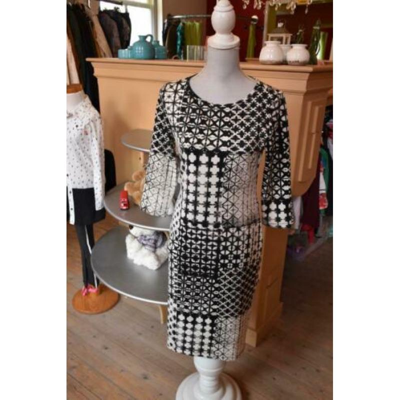 Stretchjurk Cadadia maat 38