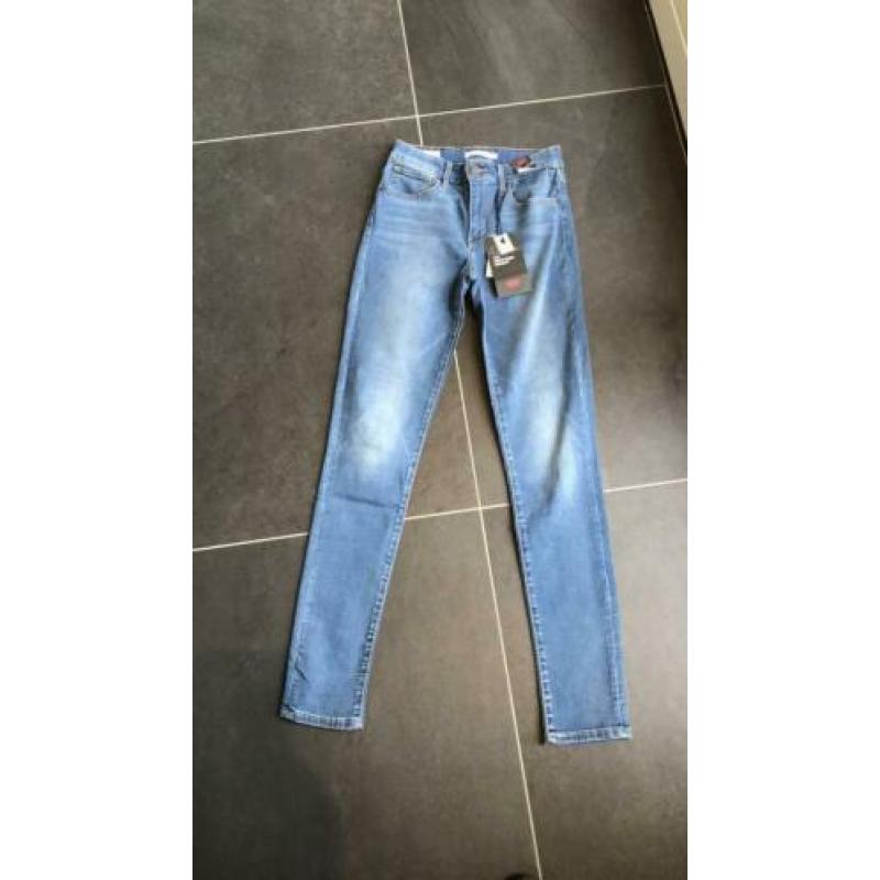 Levi’s 721 high Rise skinny. Maat 27/ 32