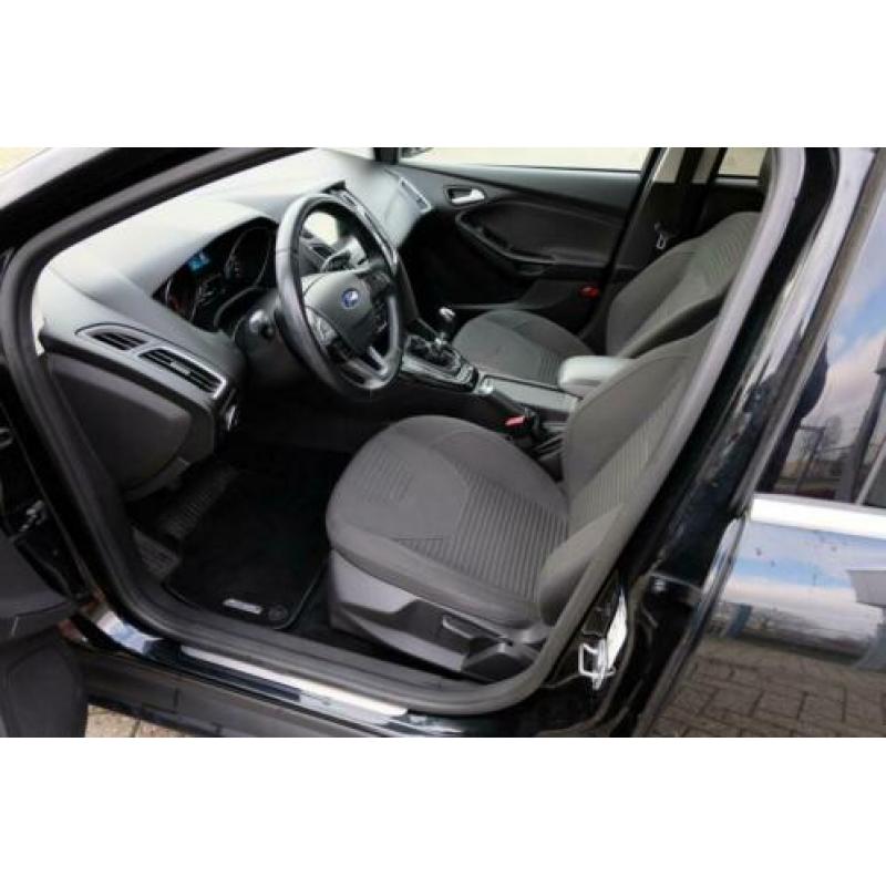 Ford Focus Wagon 1.5 TDCI Titanium Edition Navi/Park.hulp/st