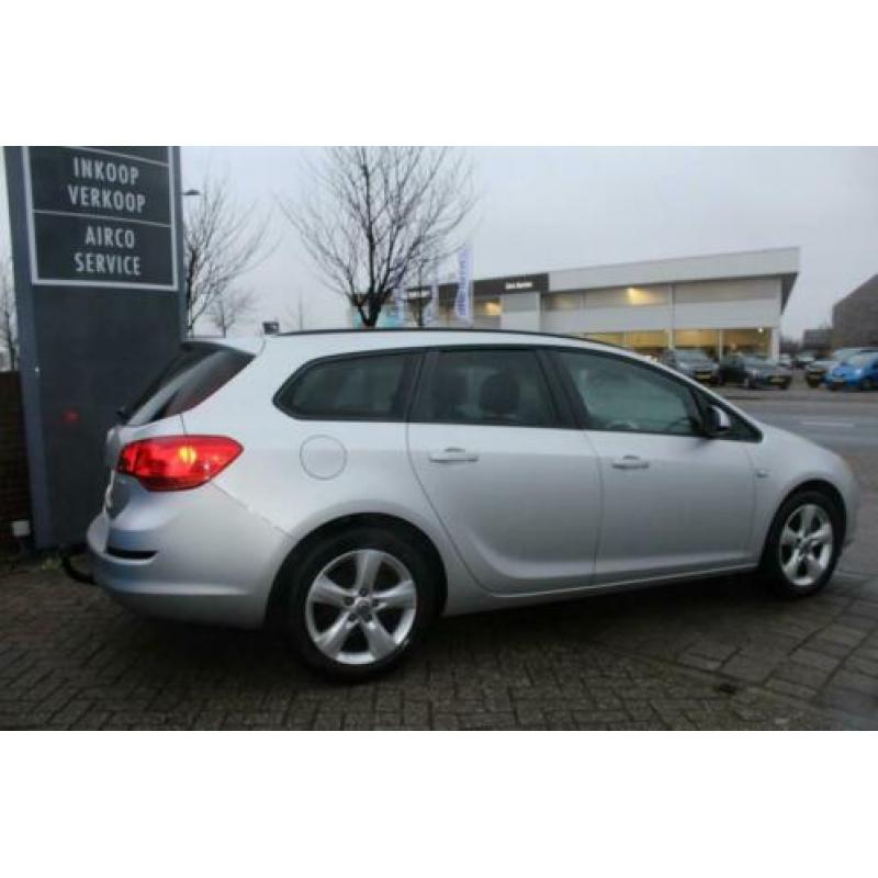 Opel Astra Sports Tourer 1.6 Turbo Cosmo 180 PK / LAGE KM /