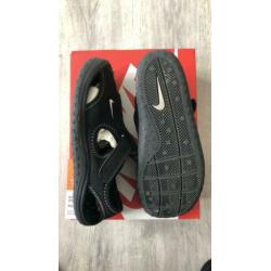 Nike, Maat 32