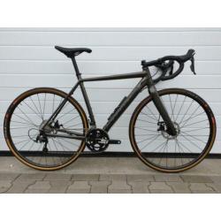 Cannondale CAADX 105 SE Disc Cyclocrosser. ZGAN! 54cm.