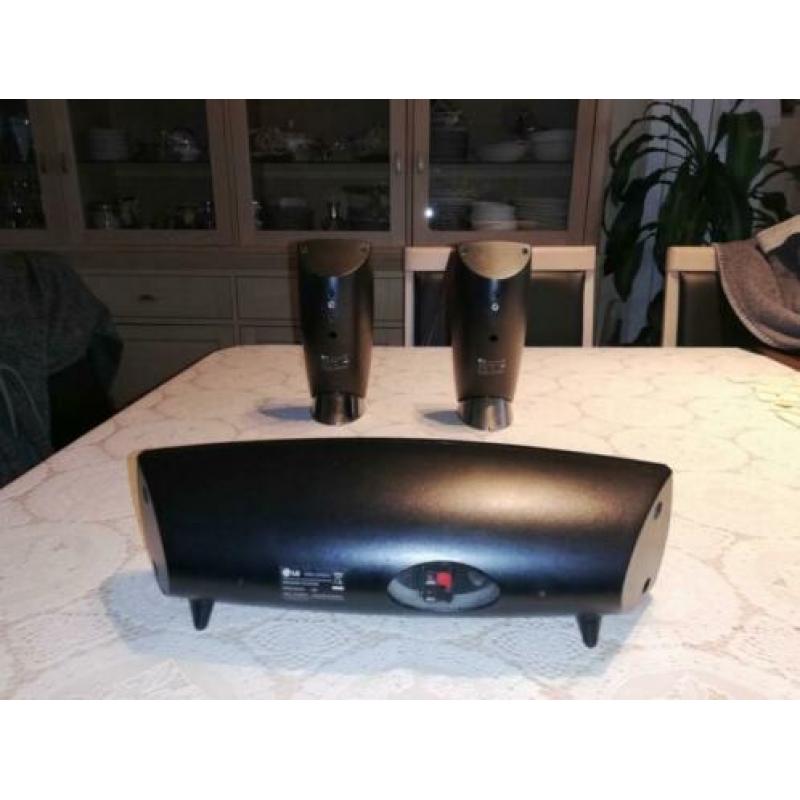 Mooie goed spelende LG spaekerset Model SH43DA-C