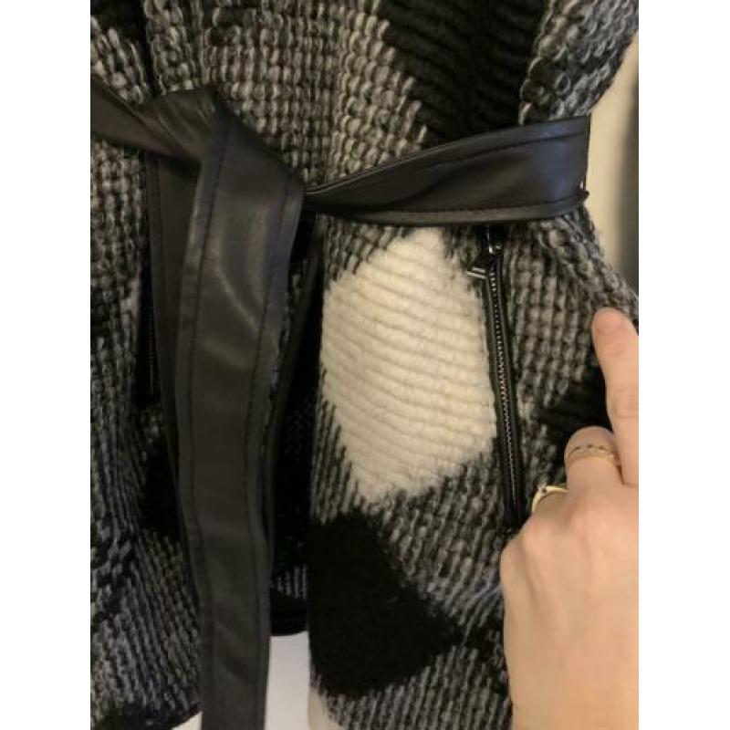 Dik gaaf vest met riem leder leer look maat 38/40 nieuw