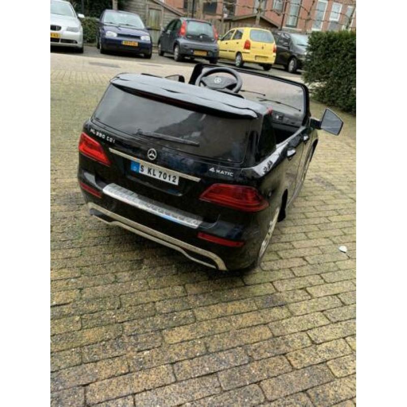 Electrische kinderauto Mercedes