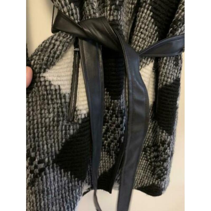 Dik gaaf vest met riem leder leer look maat 38/40 nieuw