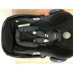 Mooie MaxiCosi Cabriofix essential black – zwart