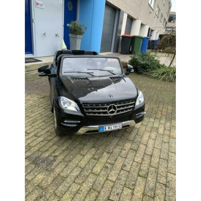 Electrische kinderauto Mercedes
