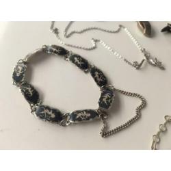 Lotje zilver sieraden 130 gram. Bieden vanaf 45
