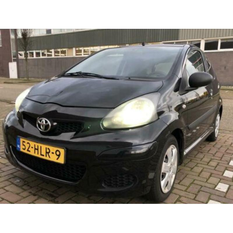 Toyota Aygo 1.0 12V Vvt-i 3DRS MMT 2009 Zwart