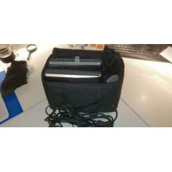 Te koop nog nette portable dvd speler voor in de auto