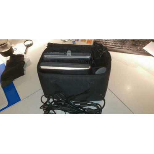Te koop nog nette portable dvd speler voor in de auto