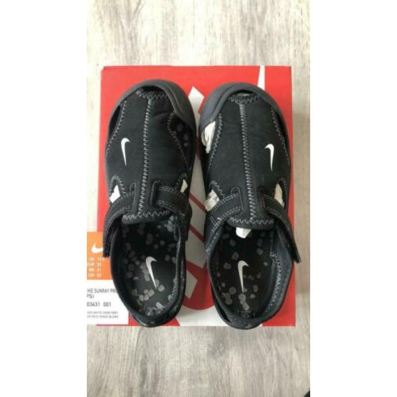 Nike, Maat 32