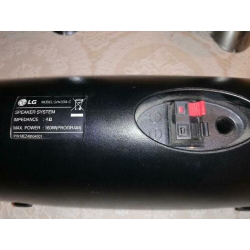 Mooie goed spelende LG spaekerset Model SH43DA-C