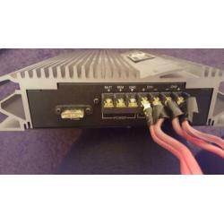 Versterker incl Sony boxen set
