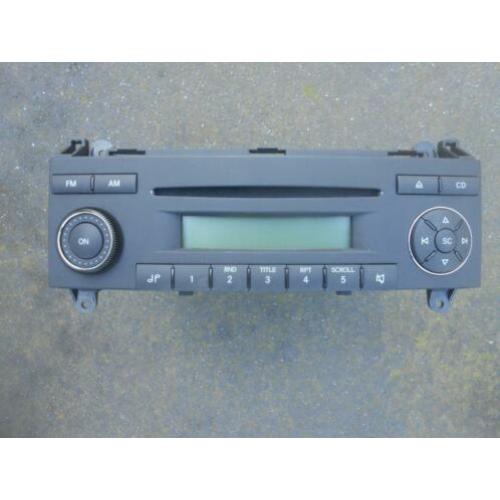 Orginele VW Crafter / Mercedes Sprinter autoradio CD-speler.