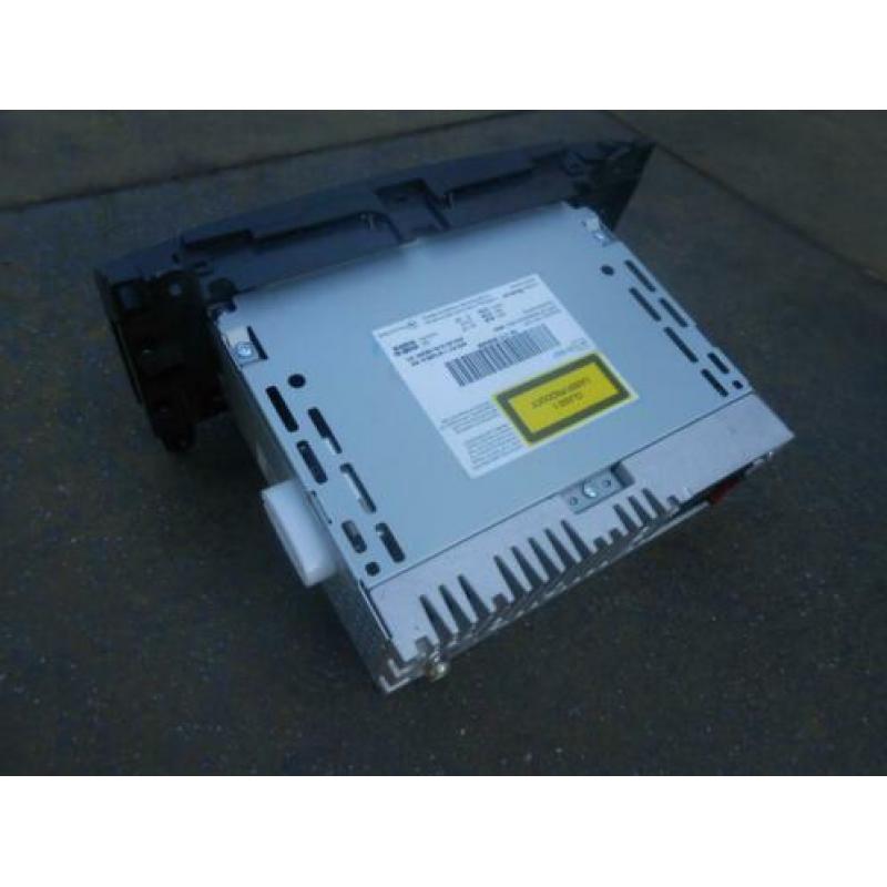Orginele VW Crafter / Mercedes Sprinter autoradio CD-speler.