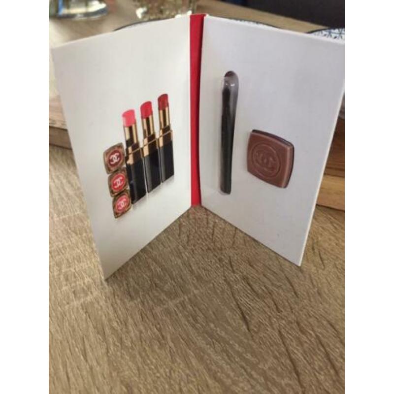 Chanel lipstick 54 Boy