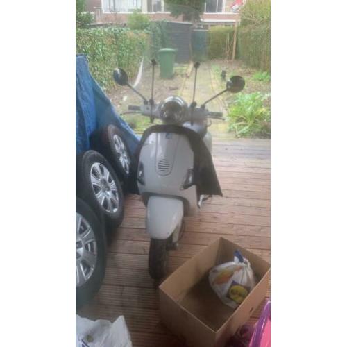 vespa lx 50 4 takt geel kenteken 2008