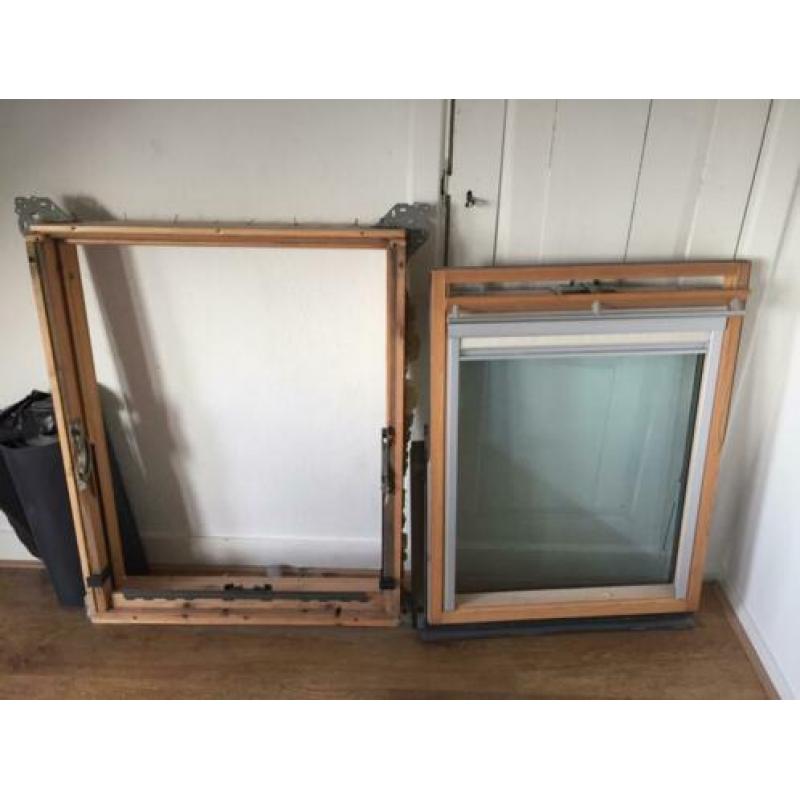 Velux dakraam GGL M04 in zeer goede staat
