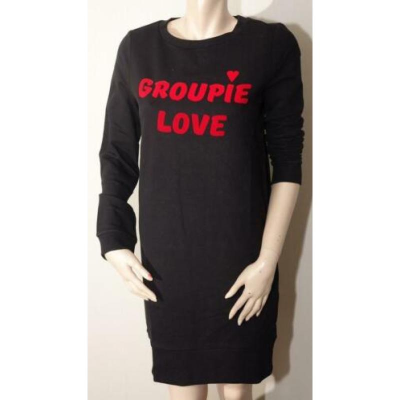 nieuwe zwarte NIKKIE sweat jurk met rood