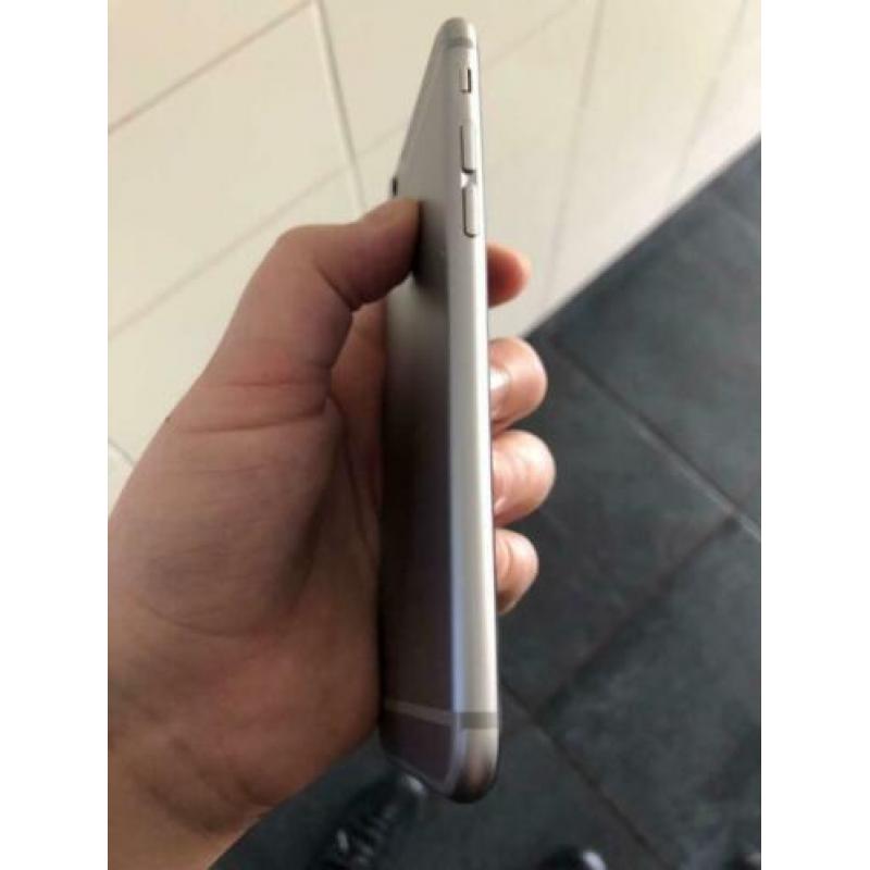 iPhone 6 + originele hoesje