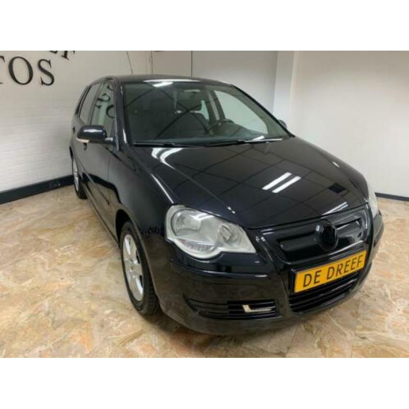 Volkswagen Polo 1.4-16V Comfortline ZONDAG ' s open van 12-t
