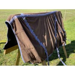 Mooie dunne fleece deken met hals 215
