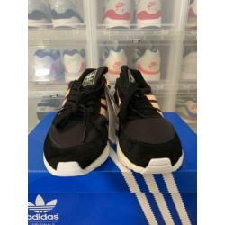 Adidas iniki runner maat 38 2/3
