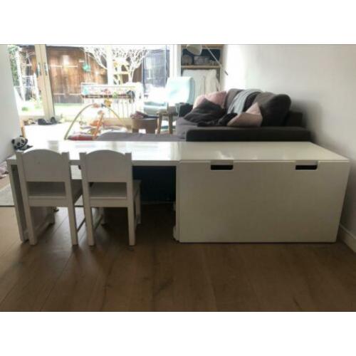 Ikea opbergbank met lade en ikea tafel met stoeltjes