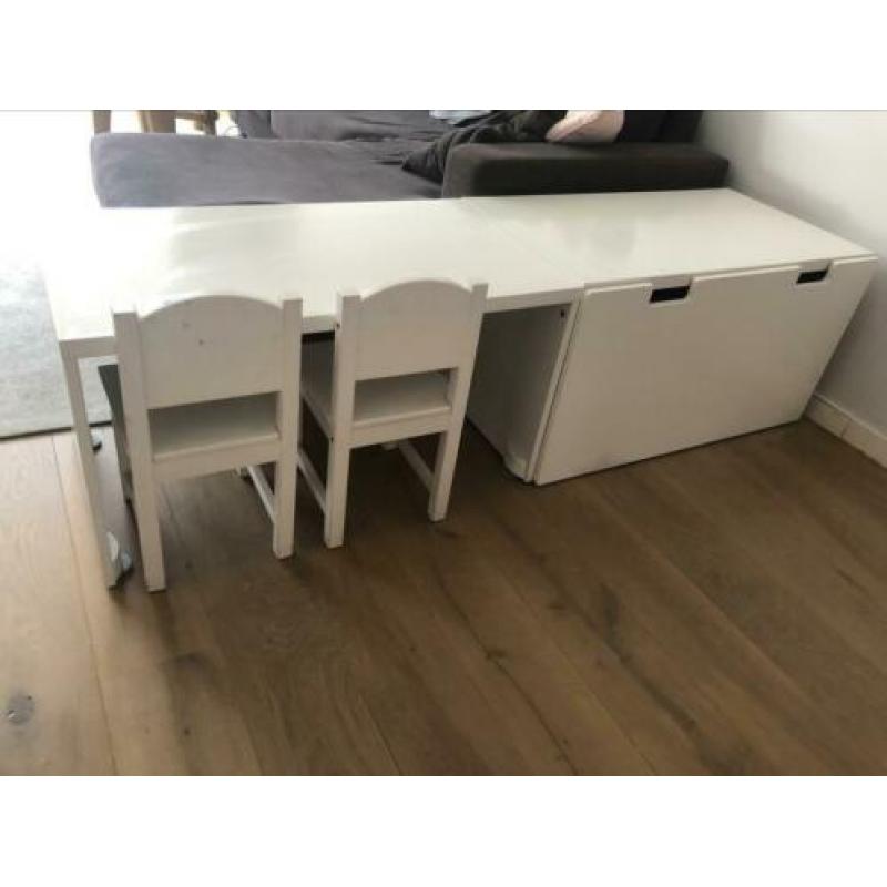 Ikea opbergbank met lade en ikea tafel met stoeltjes