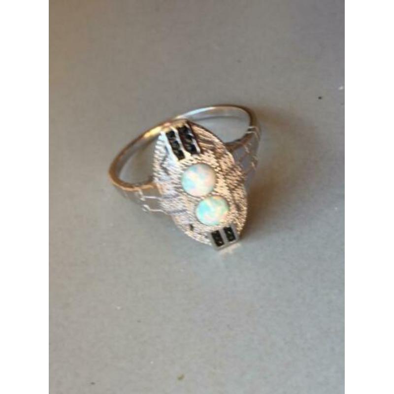 Zilveren ring Opaal met Saffier
