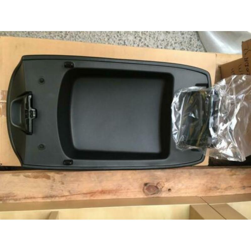 ? Mazda CX-5 2013+ armrest / armsteun nieuw KD45-64-450-02