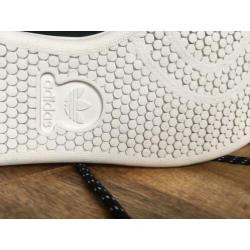Nieuwe zwarte leren Adidas sneakers maat 38