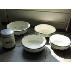 creme/donergroen schalenset 20-22-24 cm & theebus