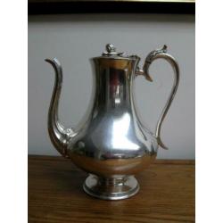 Grote antieke verzilverde koffiepot