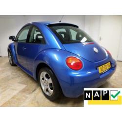Volkswagen New Beetle 2.0 Highline ZONDAG ' s open van 12-to