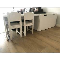 Ikea opbergbank met lade en ikea tafel met stoeltjes